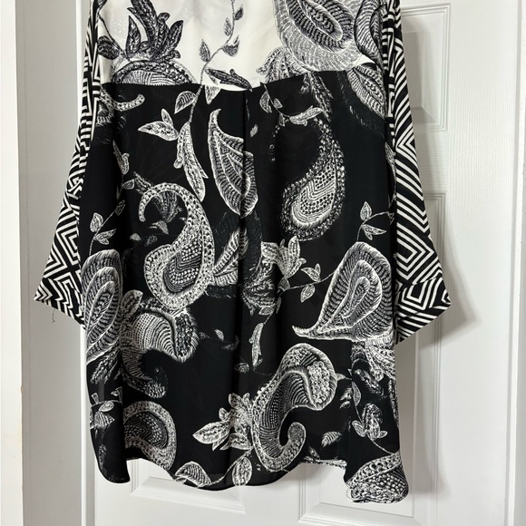 NWT Rose & Olive Top Size 2X - Picture 2 of 8